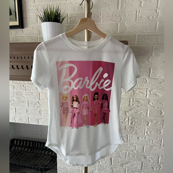 Women’s Barbie Graphic Short Sleeve Tee - Picture 1 of 4